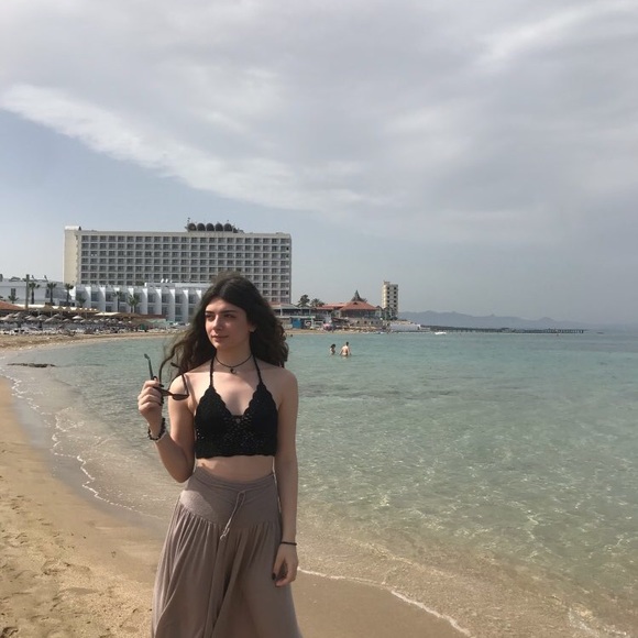 Black backless crochet halter knit summer crop top - Picture 4 of 4